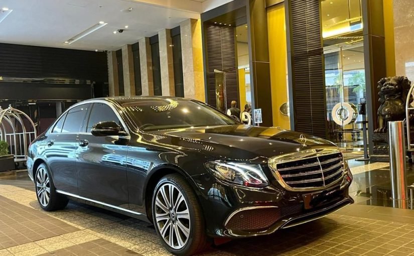 Why Chauffeur Services Are Ideal for Date Nights and Anniversaries