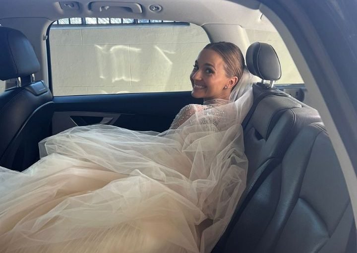 Is Luxury Wedding Car Hire in Melbourne Worth It? Here’s What Couples Say